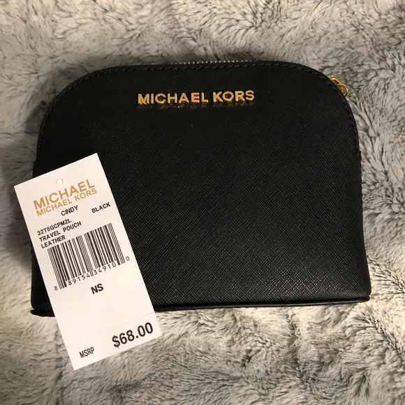 Michael Kors Handbags - NWT Micheal Kora pouch